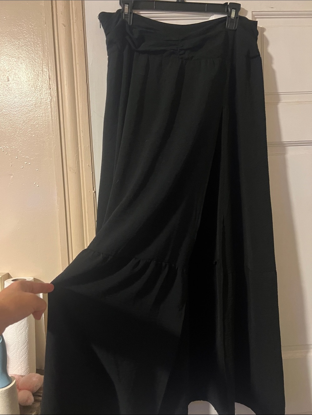 SHEIN Black Women's Maxi Skirt - Flowing Full-Length Style